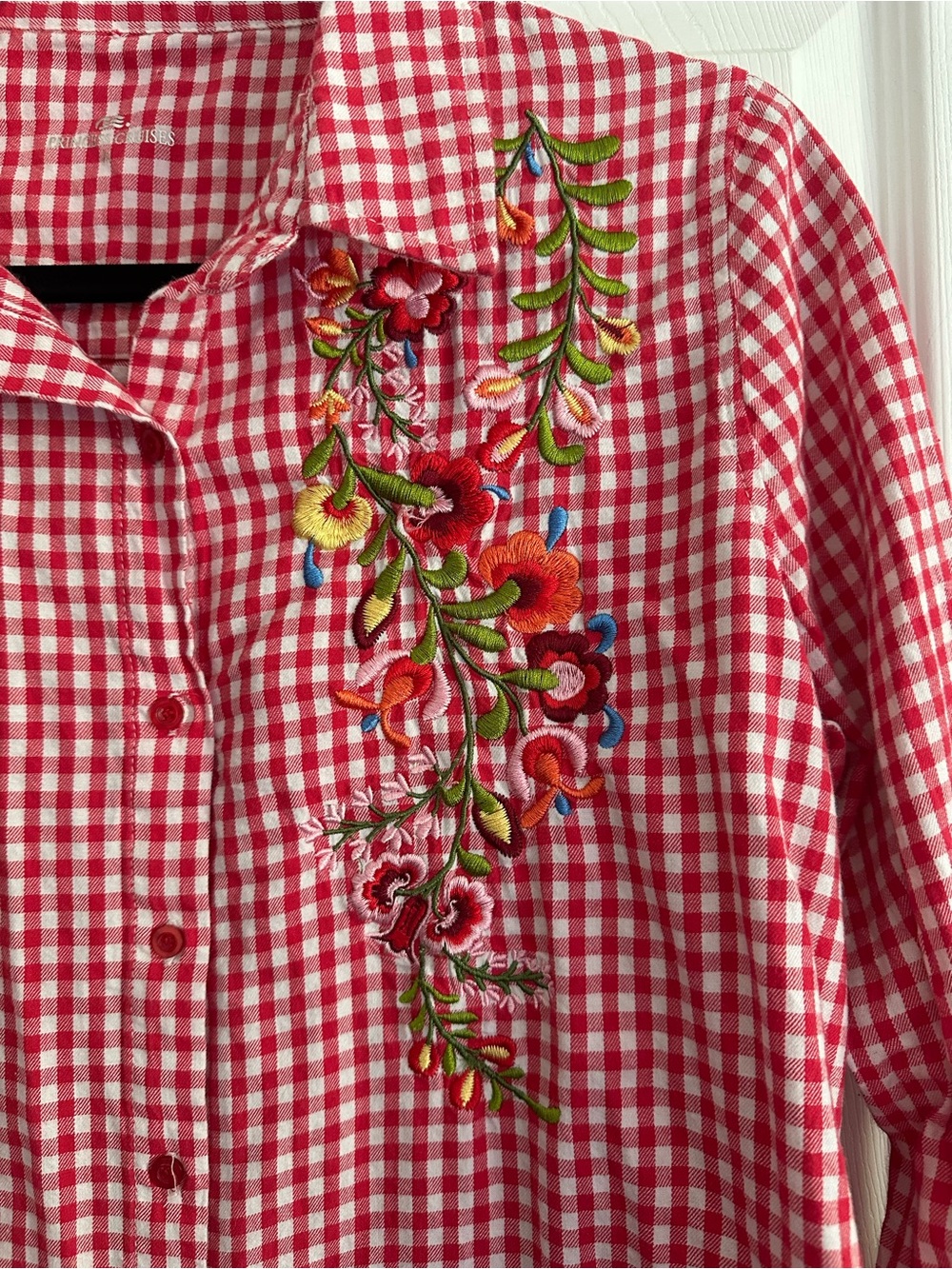 Size M Princess Cruises Women’s Red Gingham Floral Embroidered Button-Up Shirt - Picture 6 of 8